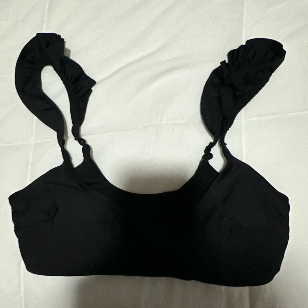 adjustable straps with ruffles